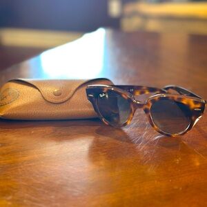 RayBan Roundabout Sunglasses
